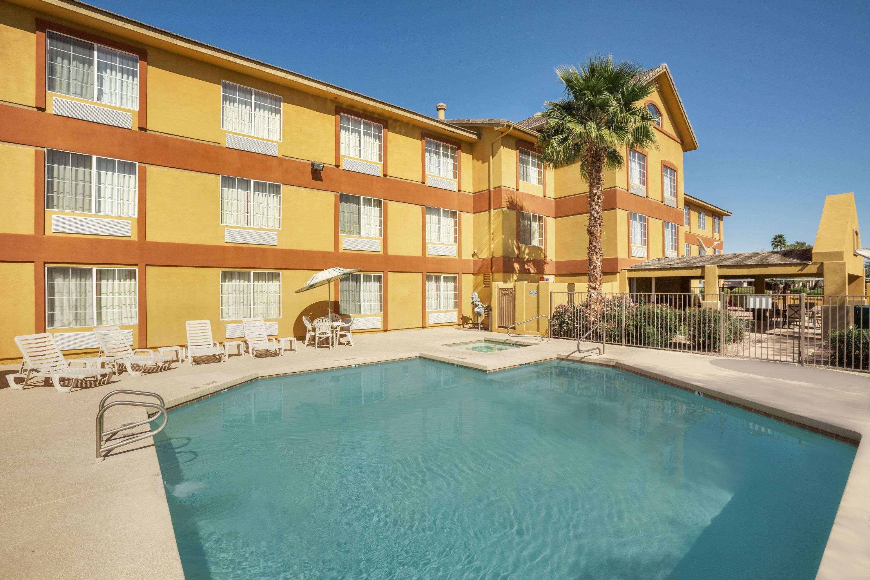 Garner Hotel By Ihg Phoenix - Surprise Exterior foto